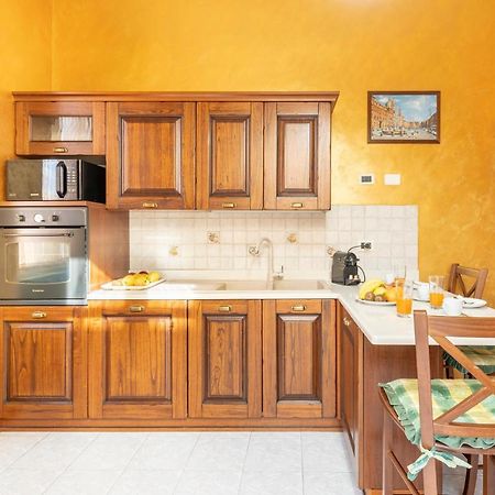 ローマHostly - Domus Happya - Dream In The Appia Antica Parkアパートメント エクステリア 写真